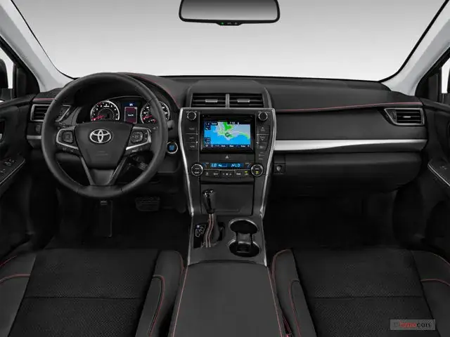 2016 Toyota Camry Interior