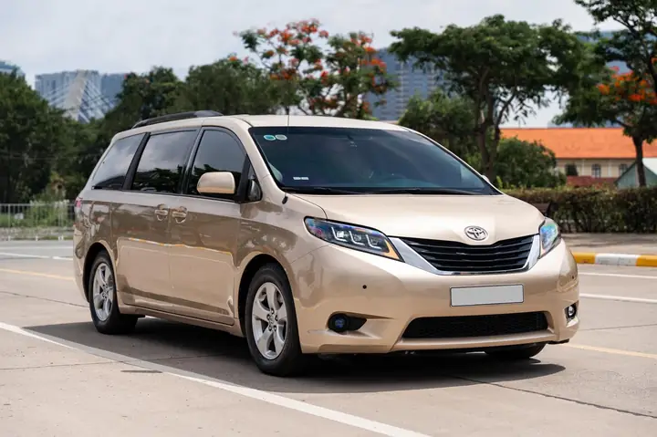 Bán Toyota Sienna 2012