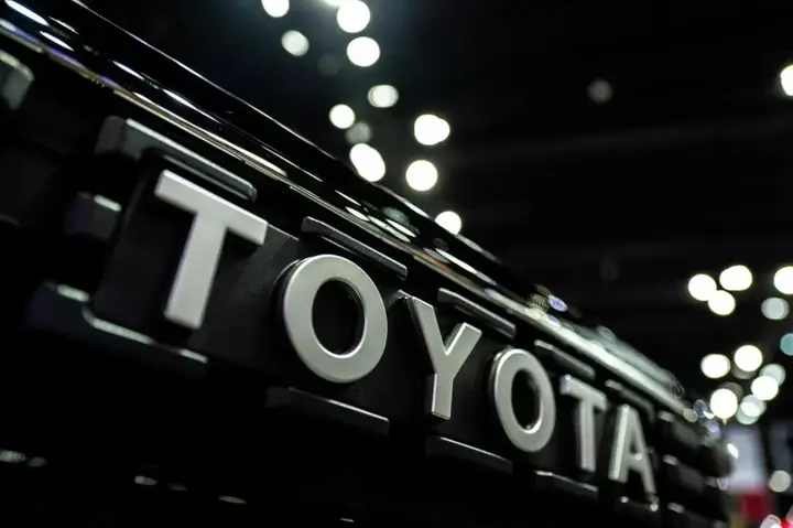 Cuoc Chien Toyota Cuoc Chien Toyota