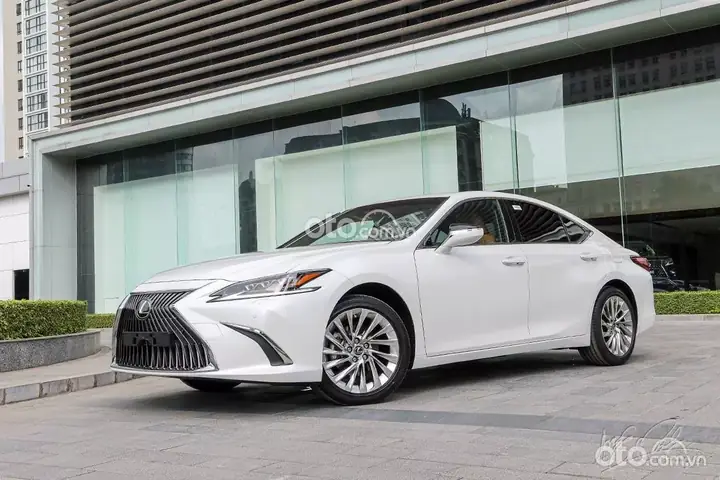 Giá Xe Toyota Lexus
