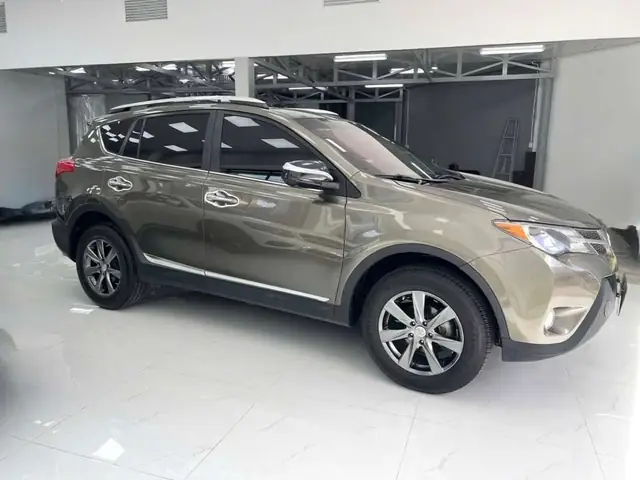 Mua Toyota Rv4