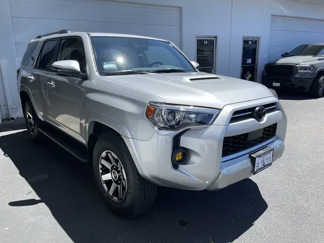 Silver Toyota 4runner Silver Toyota 4runner
