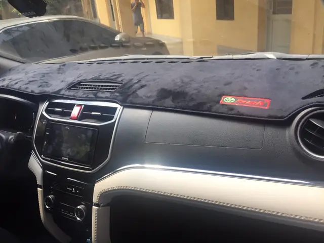 Thảm Taplo Toyota Rush