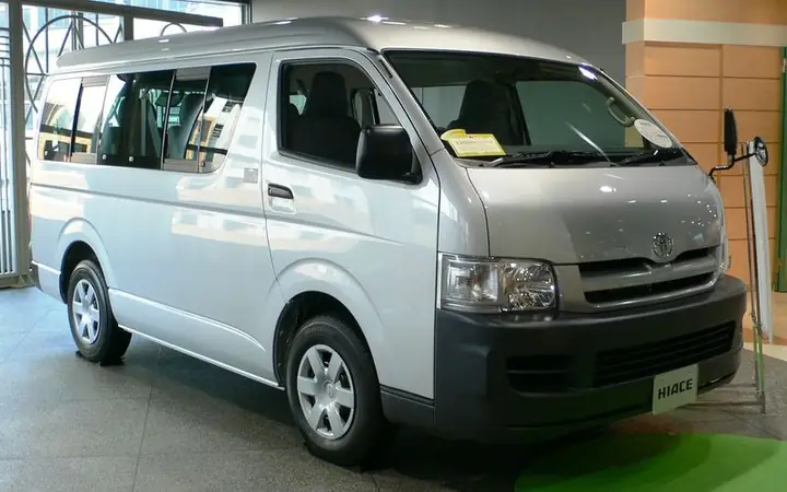 Toyota 10 Chỗ Toyota 10 Chỗ