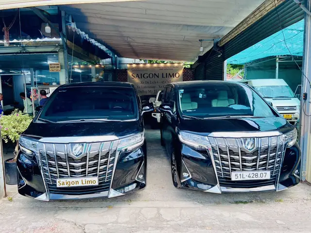 Toyota Alphard Limousine Toyota Alphard Limousine