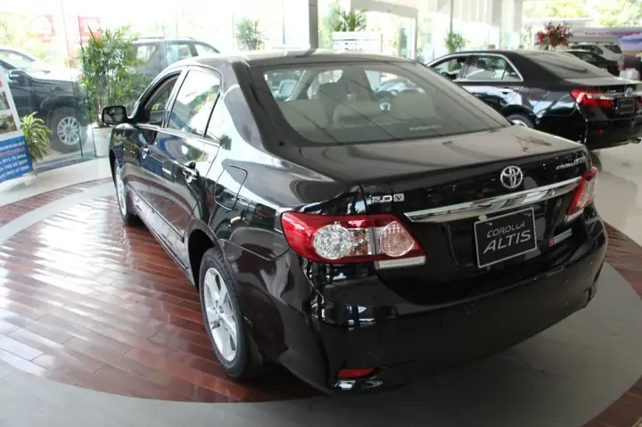 Toyota Altis 2.0 2013