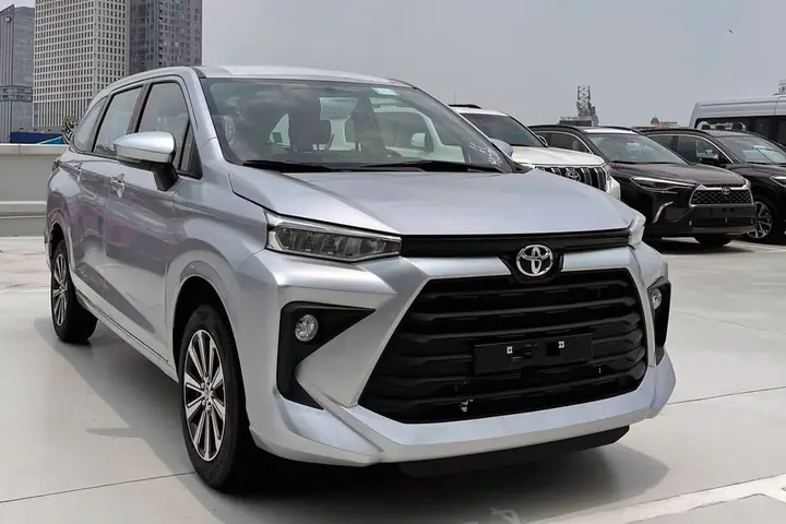 Toyota Avanza Số Sàn