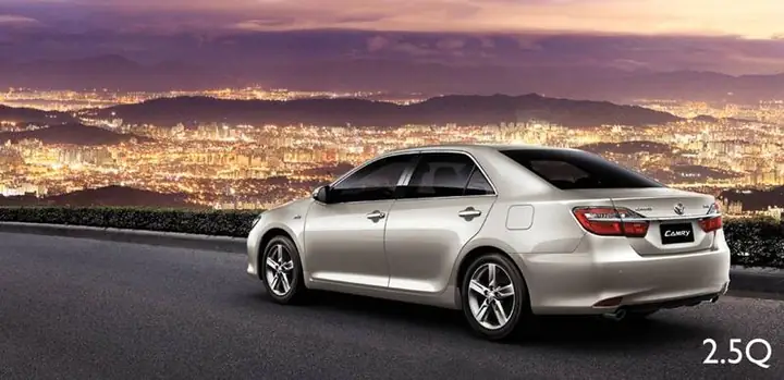 Toyota Camry 2.5 E Toyota Camry 2.5 E