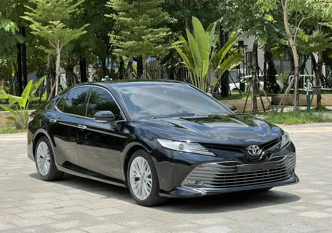 Toyota Camryu 2019
