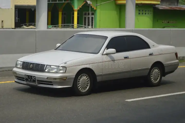Toyota Crown S140