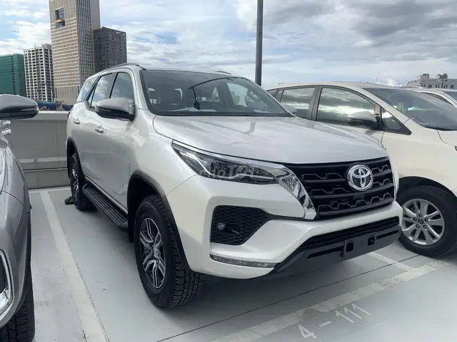 Toyota Fortuner 2.4 At Toyota Fortuner 2.4 At