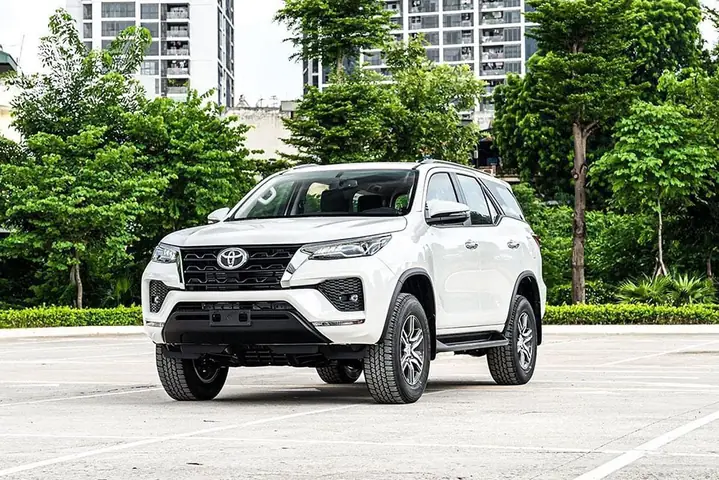 Toyota Fortuner 2.4 G Toyota Fortuner 2.4 G