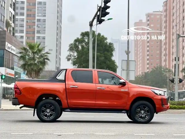 Toyota Hilux Màu Cam Toyota Hilux Màu Cam