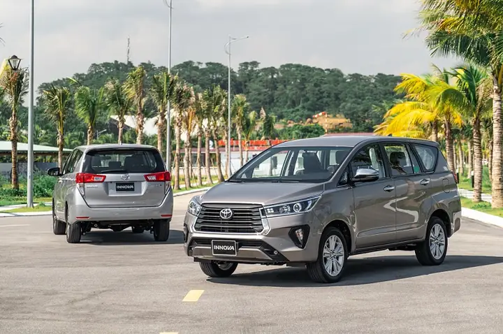 Toyota Innova 2.0 V