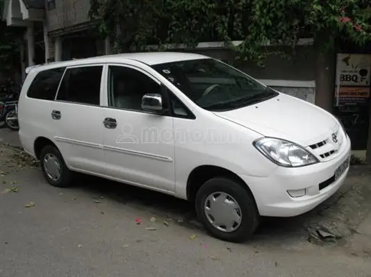 Toyota Innova 2006 J