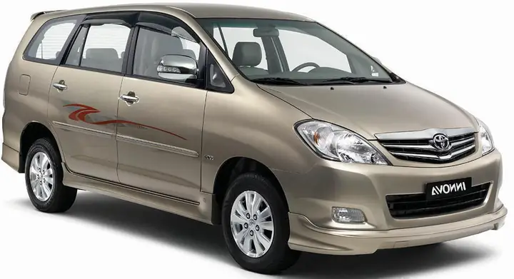 Toyota Innova V 2012