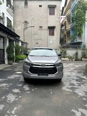 Toyota Innova V 2018