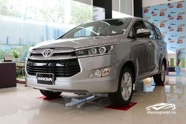 Toyota Innova V 2019