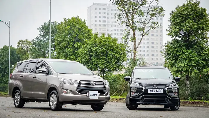 Toyota Innova Vs Toyota Innova Vs