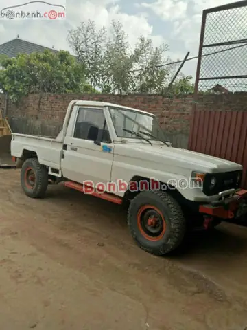 Toyota Land Cruiser Hj75