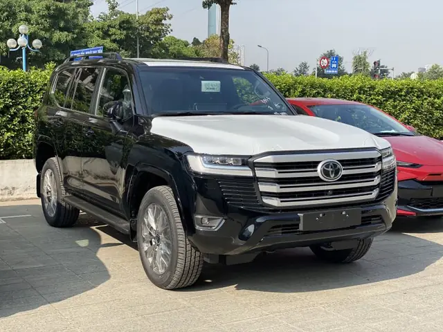 Toyota Land Cruiser V6 Toyota Land Cruiser V6