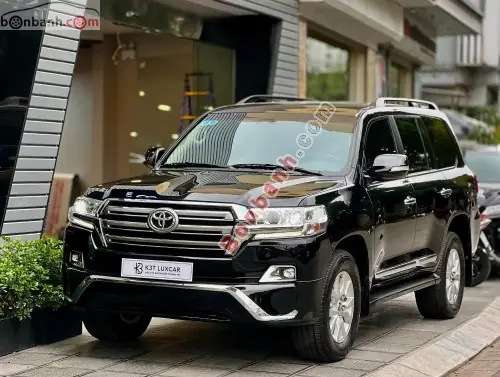 Toyota Land Cruiser V8 Toyota Land Cruiser V8