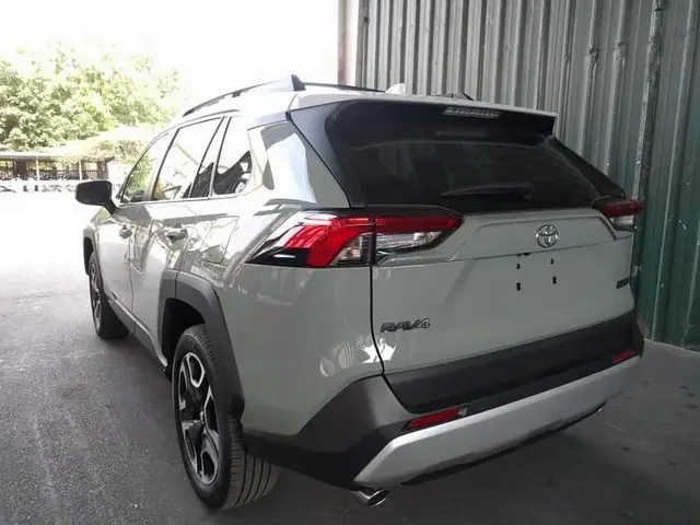 Toyota Rav4 2019 Giá