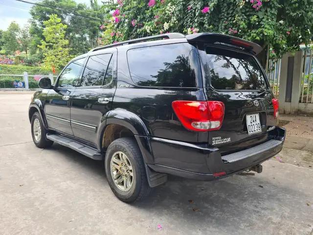 Toyota Sequoia Cũ Toyota Sequoia Cũ