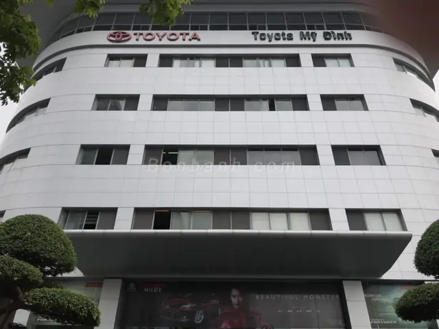 Toyota Sure Cầu Diễn Toyota Sure Cầu Diễn