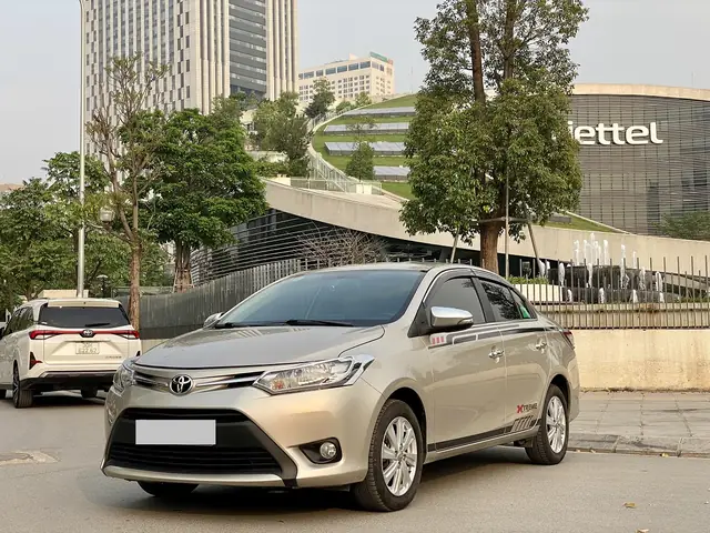 Toyota Vios Vàng Cát