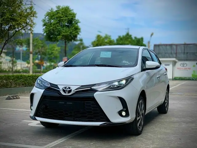 Toyota Yaris White Toyota Yaris White