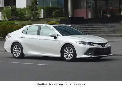 White Toyota Camry White Toyota Camry