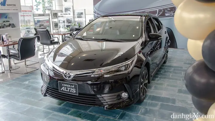 Xe Toyota Corolla 2018