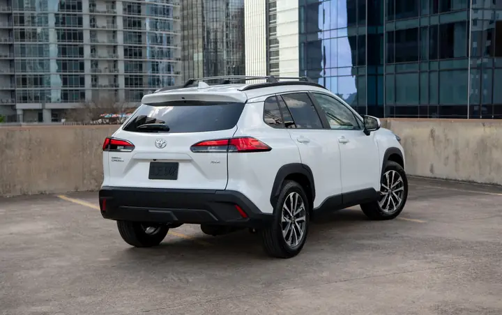 Xe Toyota Cross 2022