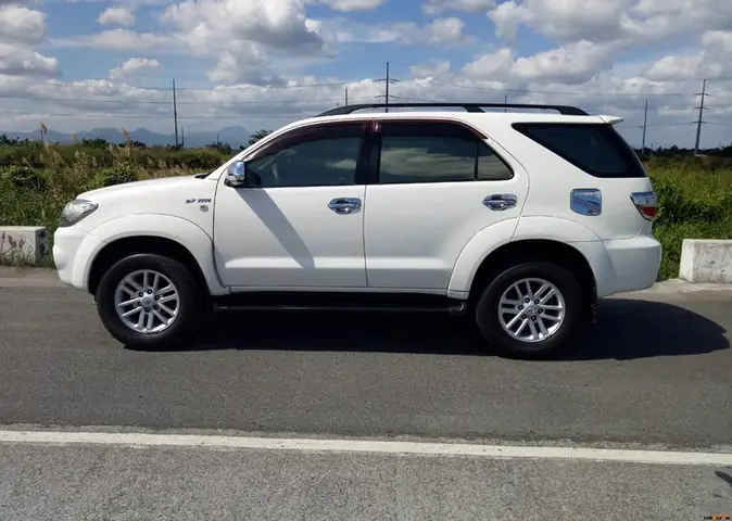 Xe Toyota Fortuner 2009 Xe Toyota Fortuner 2009