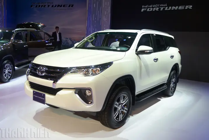 Xe Toyota Fortuner 2017