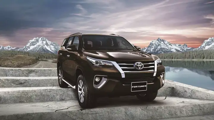 Xe Toyota Fortuner 2018