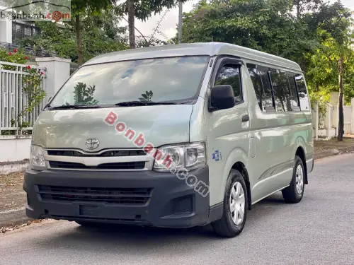 Xe Toyota Hiace 2011