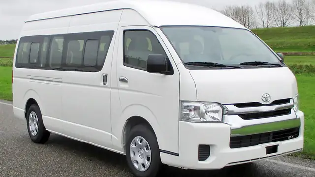 Xe Toyota Hiace 2019