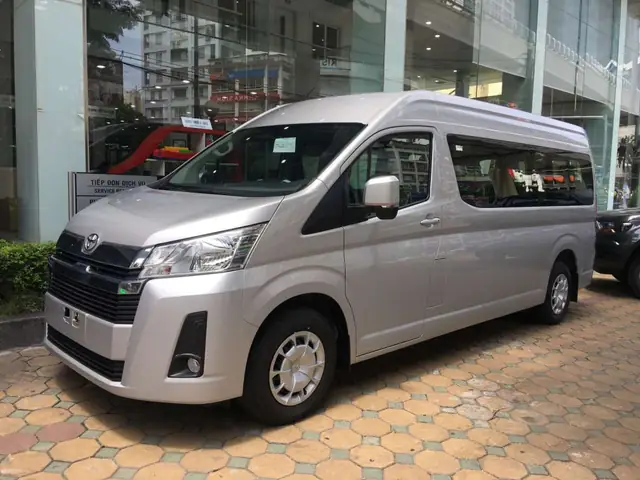 Xe Toyota Hiace 2020