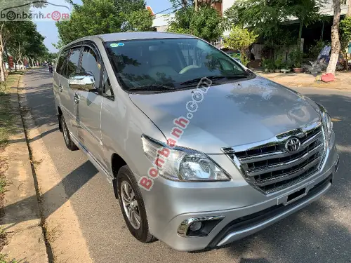 Xe Toyota Innova 2013