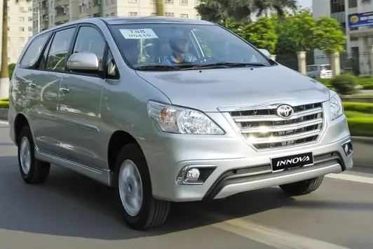 Xe Toyota Innova 2014