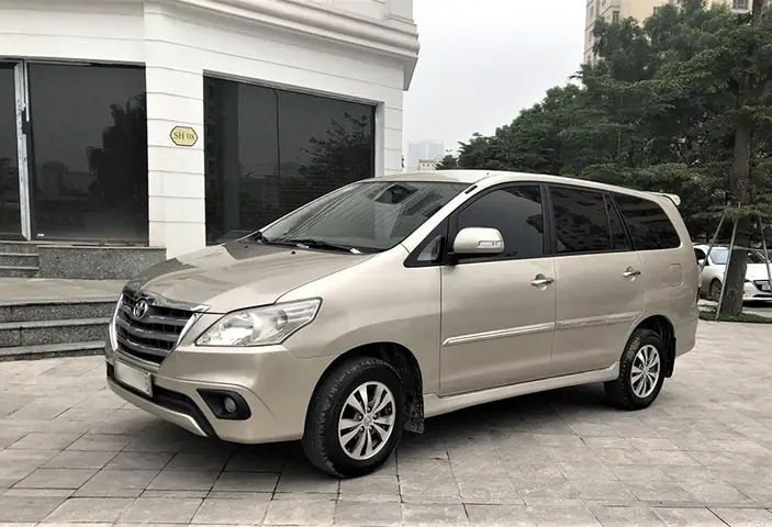 Xe Toyota Innova Cũ