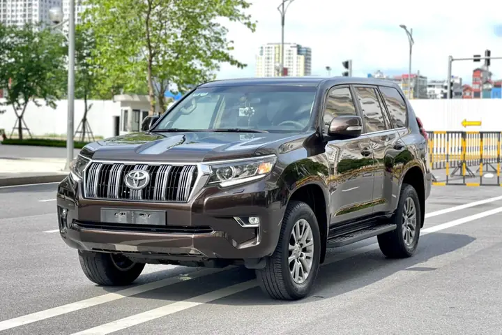 Xe Toyota Prado 2017