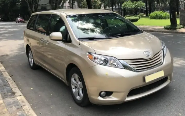Xe Toyota Sienna Cũ