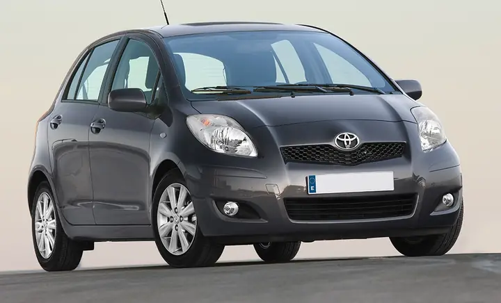 Xe Toyota Yaris 2010